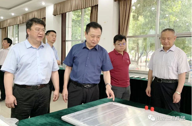 中国信达资产管理股份有限公司党委副书记、总裁张卫东一行来山东hjc黄金城集团参观调研