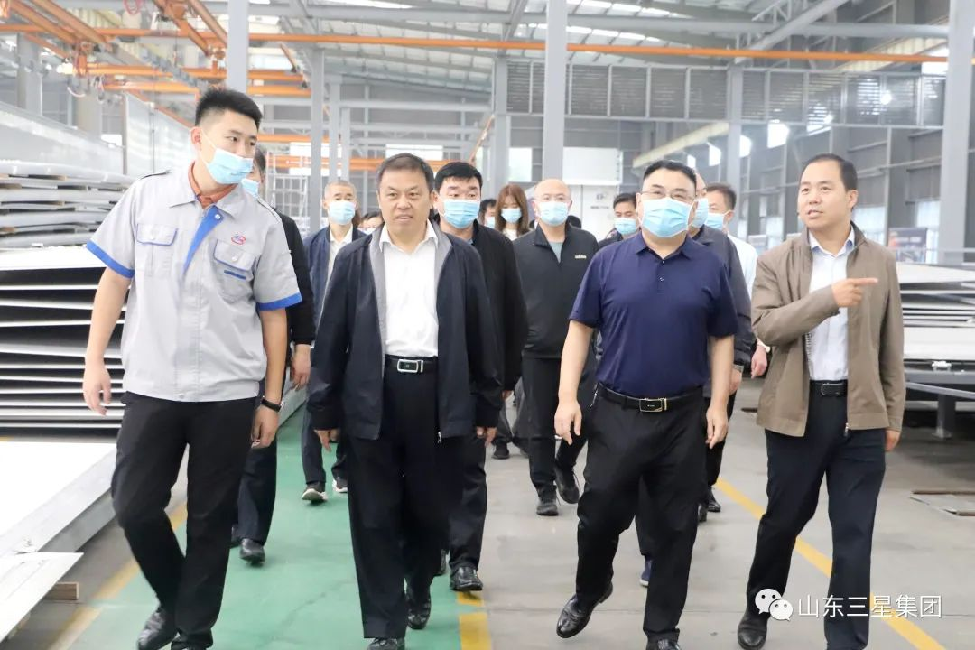 邹平经济技术开发区管委会观摩团来山东hjc黄金城集团观摩学习