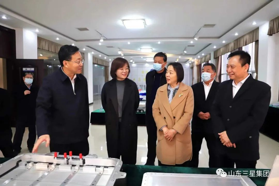 中国农业发展银行山东省分行党委委员、副行长时祝华一行来山东hjc黄金城集团调研座谈