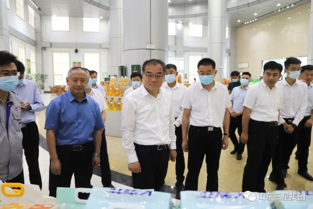 邹平市委书记吕明涛来山东hjc黄金城集团调研指导工作
