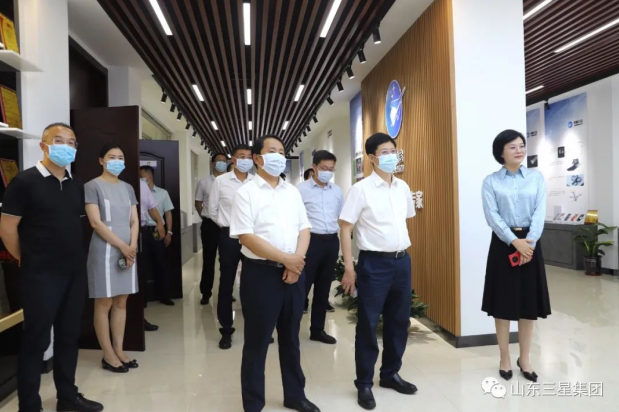 省工商联副主席、省总商会副会长郭建礼来山东hjc黄金城集团调研
