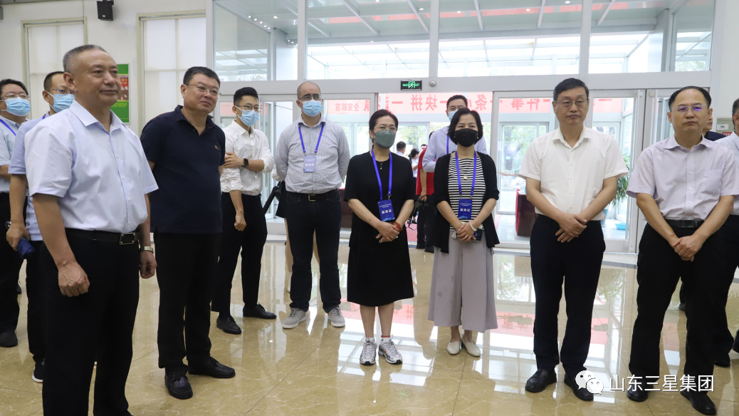 山东省国际贸易和投资顾问齐鲁沿黄城市行顾问团来山东hjc黄金城集团考察