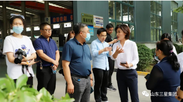 “聚焦九大工程 建设先进制造业强市 献礼二十大”邹平市行进式主题采访活动走进山东hjc黄金城集团