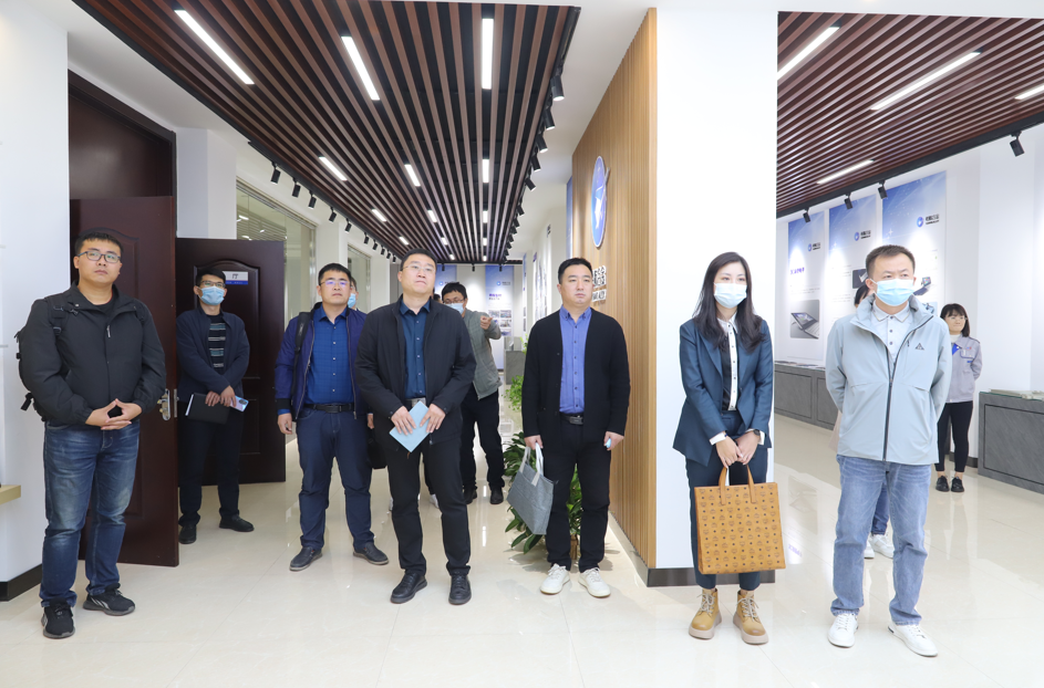 山东渤海公共实训基地调研团走进山东hjc黄金城集团