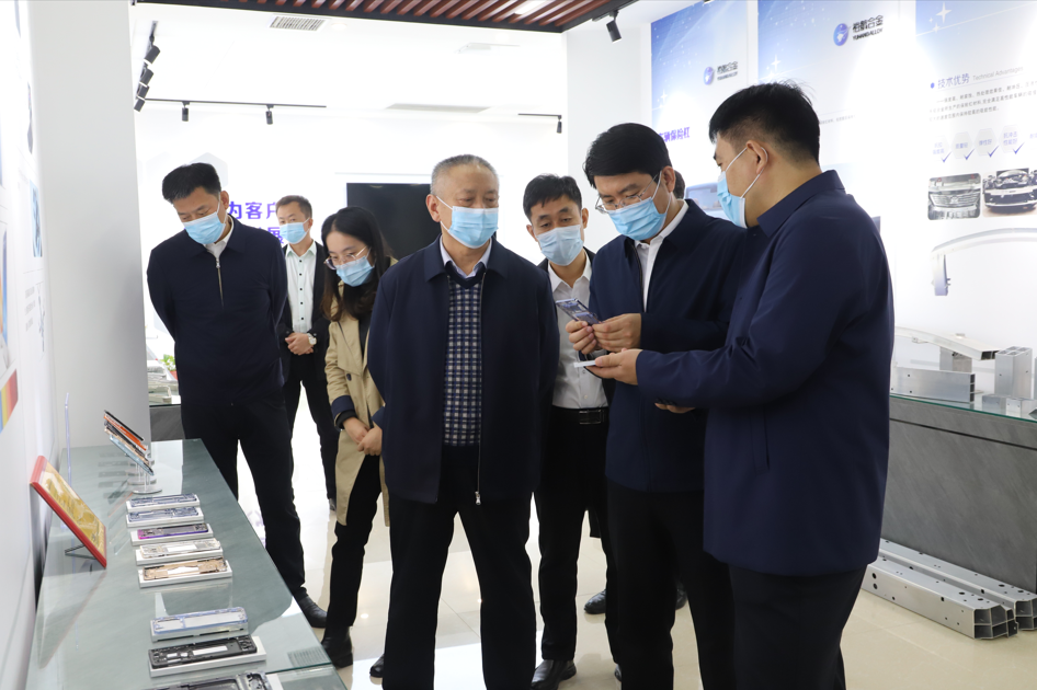 邹平市委常委郝凯军来山东hjc黄金城集团调研