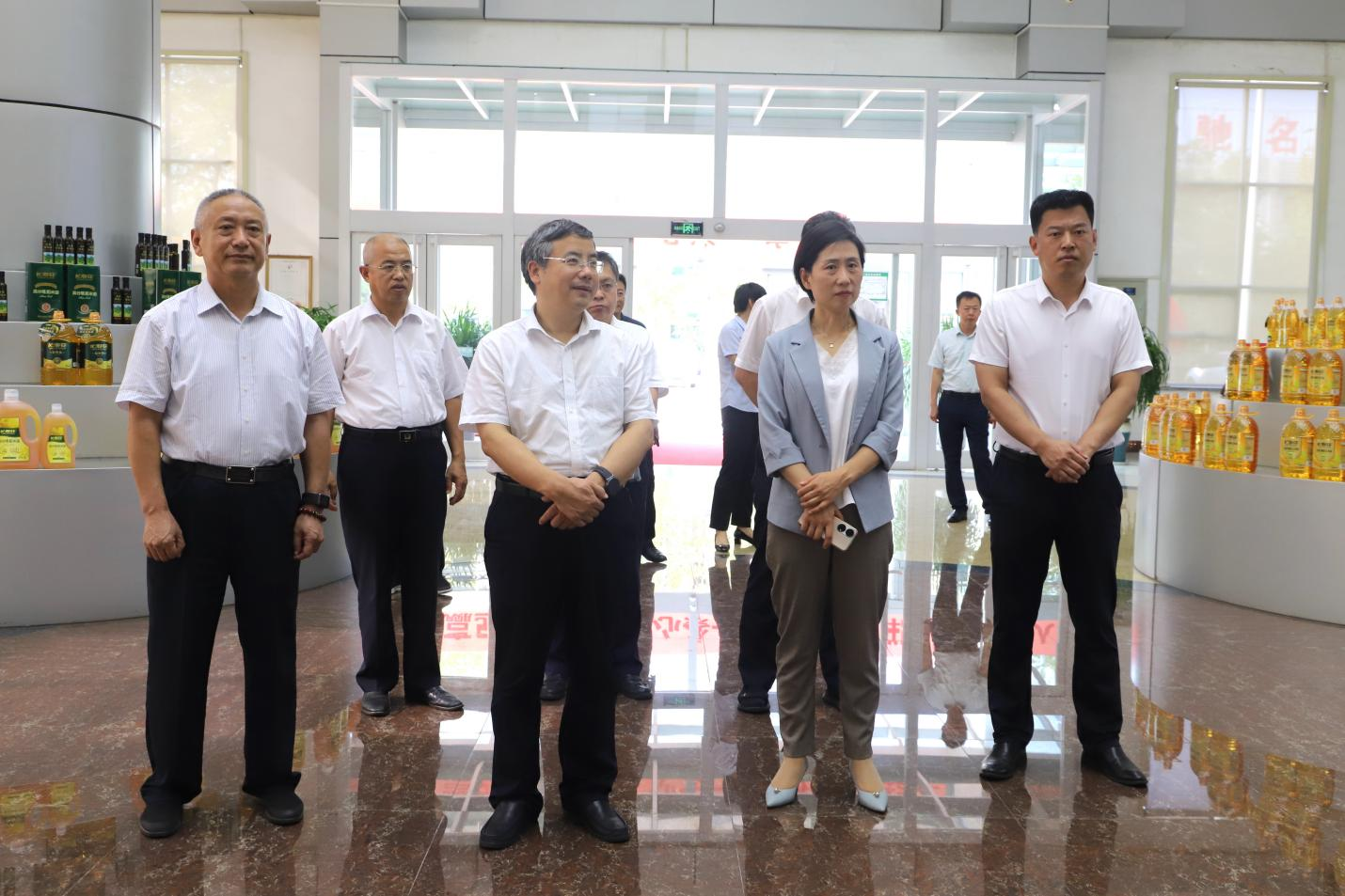 山东国家标准技术审评中心主任刘运富来山东hjc黄金城集团调研