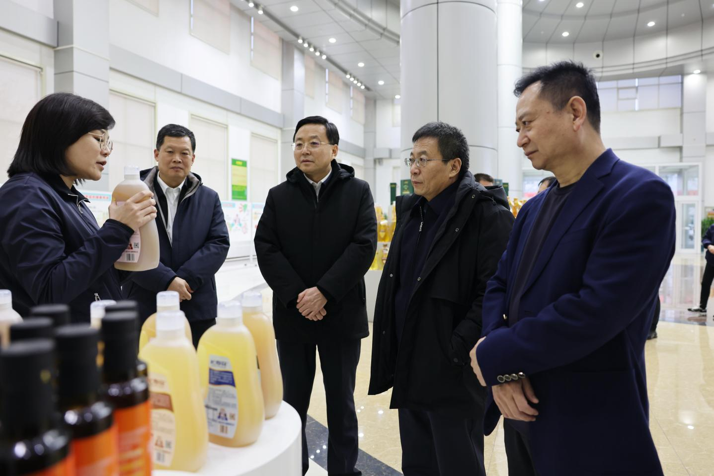 滨州“成就企业家梦想”调研组来山东hjc黄金城集团调研