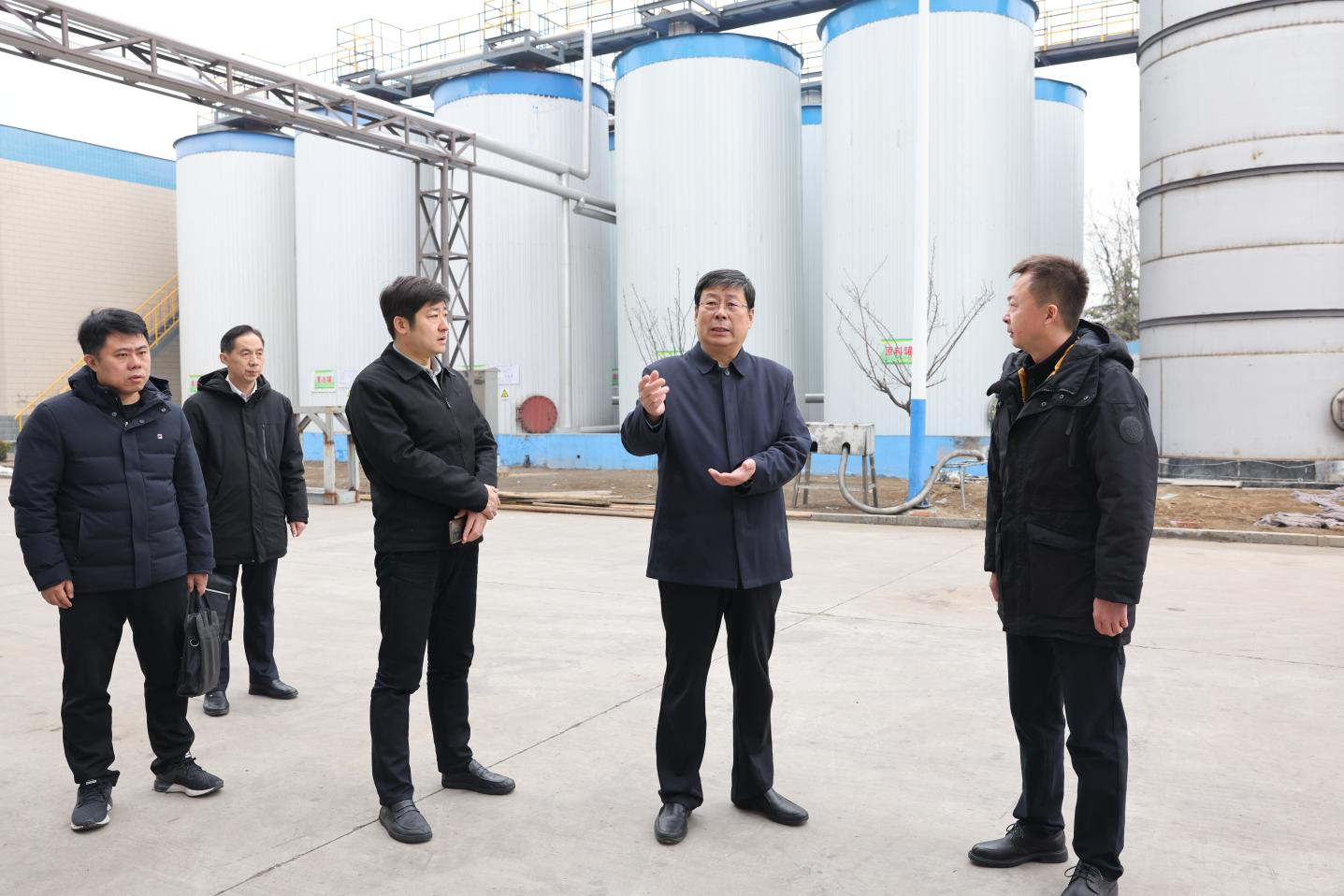 邹平市政协来山东hjc黄金城集团调研