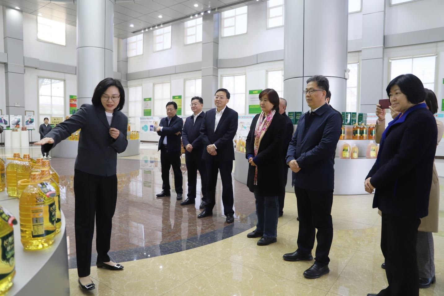 省人大调研组来山东hjc黄金城集团调研