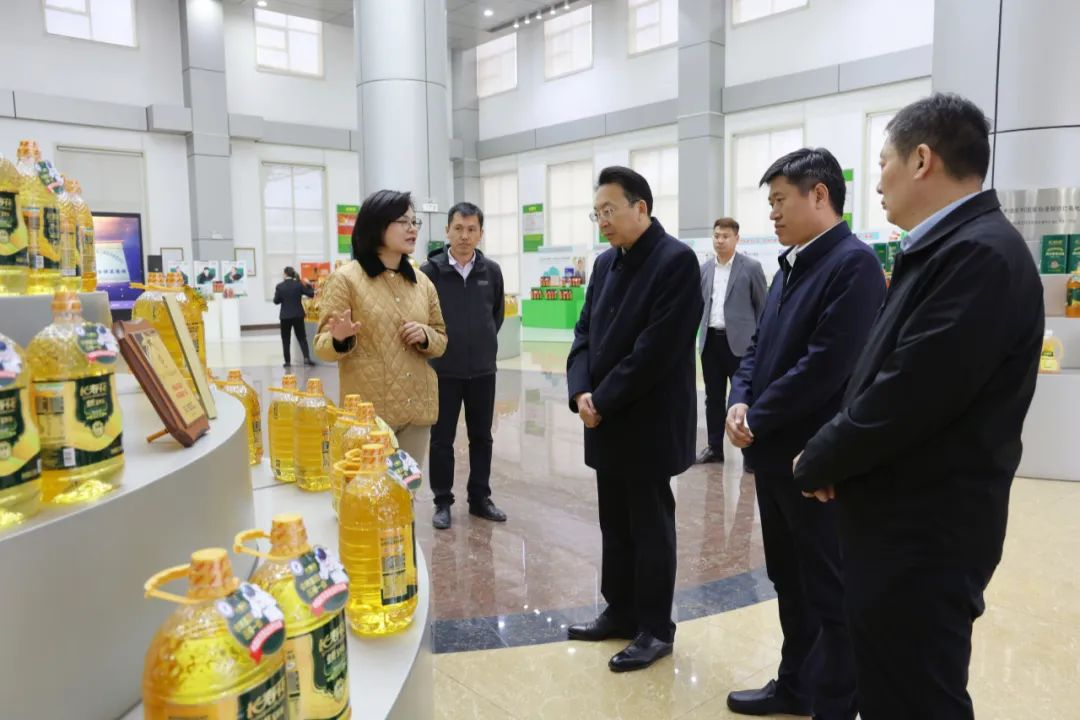 滨州市委副书记刘忠远来山东hjc黄金城集团调研
