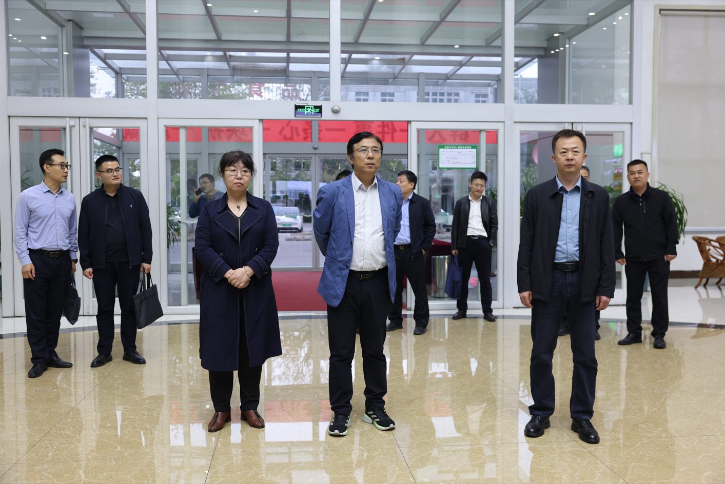 省市场监管局促进处、济南商标协查中心一行来山东hjc黄金城集团调研