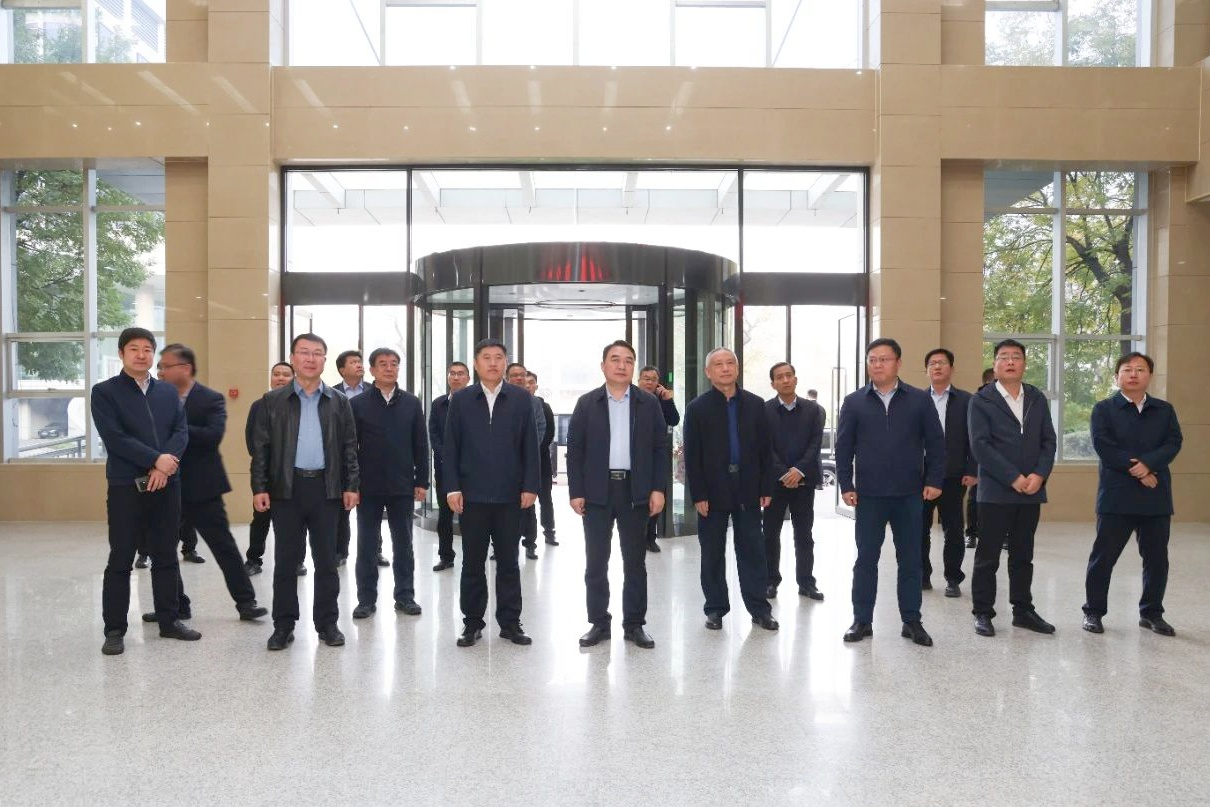 惠民县委副书记王斌带队来山东hjc黄金城集团考察学习乡村振兴工作