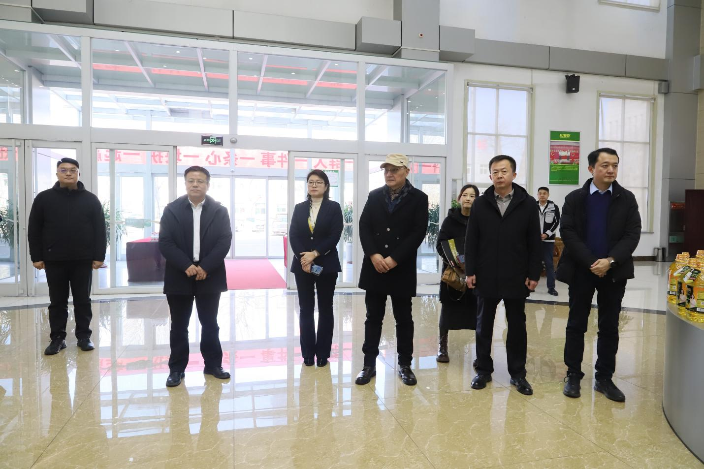 中健联康养研究院院长蒋洪卫一行来山东hjc黄金城集团参观考察