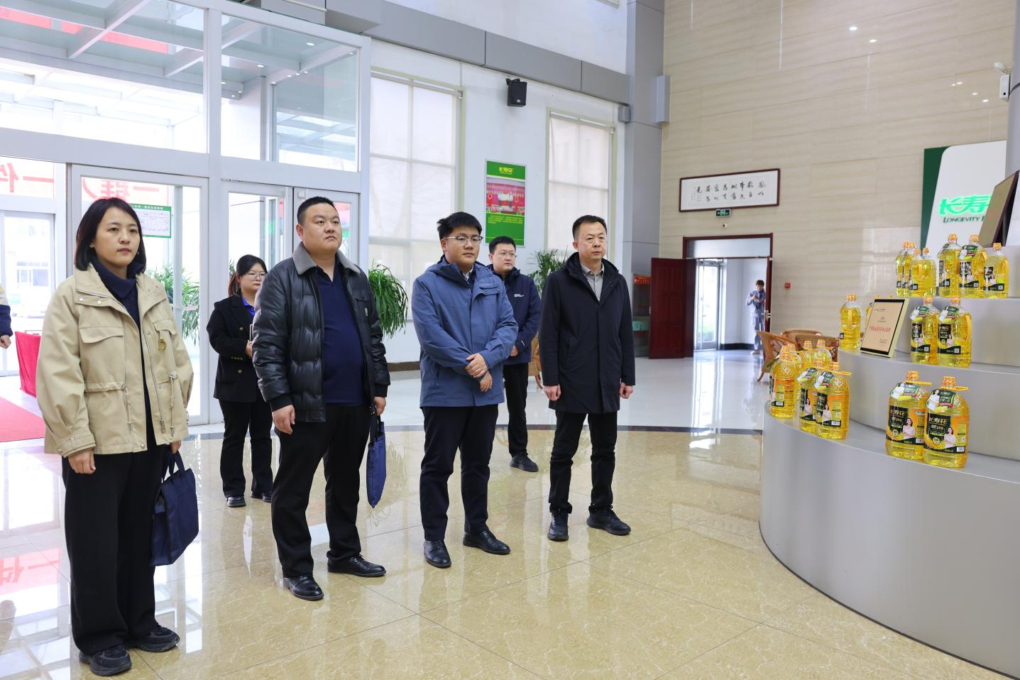 滨州市财金集团调研组来山东hjc黄金城集团开展冠军产品专题调研