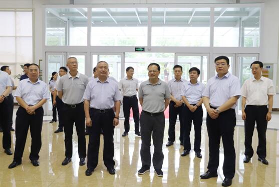 山东副省长于杰来山东hjc黄金城集团调研
