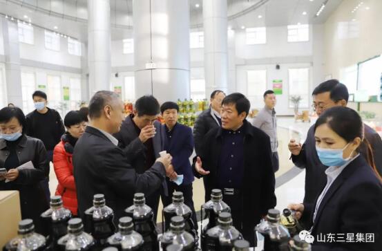 邹平市政协来山东hjc黄金城集团参观调研