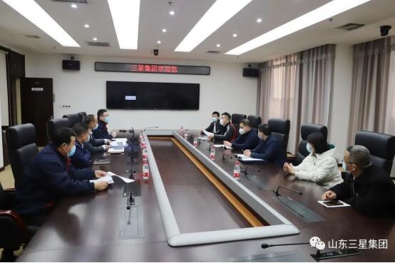 邹平市工信局领导来山东hjc黄金城集团督导安全生产与疫情防控工作