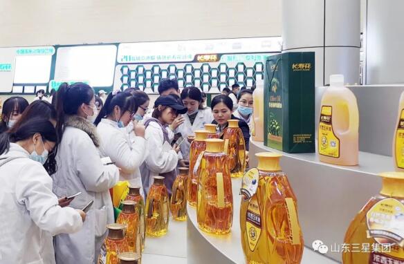 滨州学院师生来山东hjc黄金城集团参观学习
